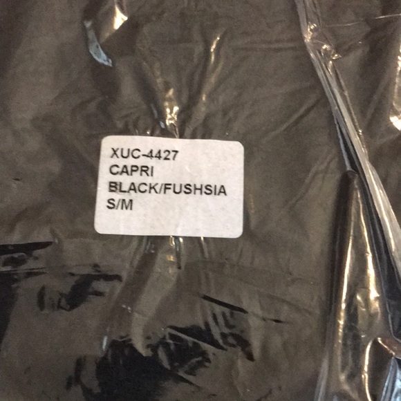 - Zaney Threads Capri Legging s NWT - Picture 6 of 6